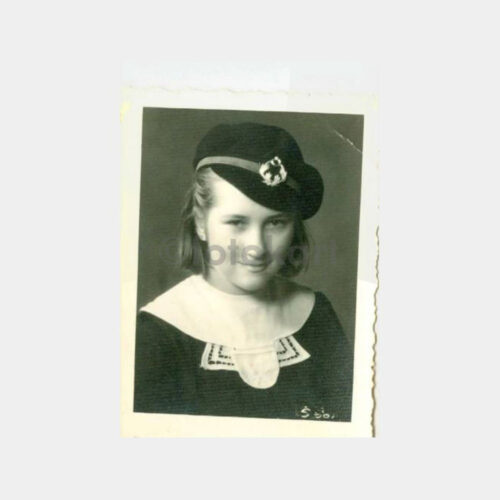 1940 Bursa Şapkalı Kız Öğrenci Fotoğraf