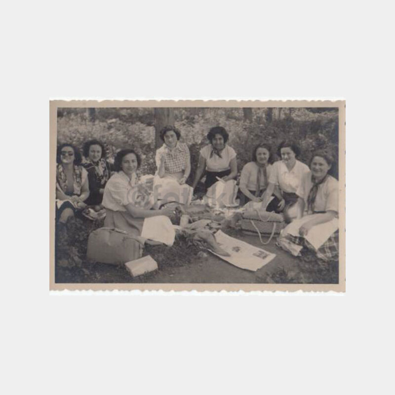 1951 İzmir Mesire Gezisi Kadınlar Konulu Fotoğraf