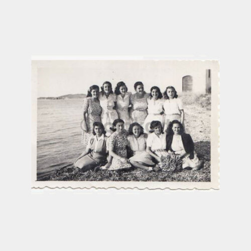 1947 İzmir İncialtı Kızlar Konulu Fotoğraf