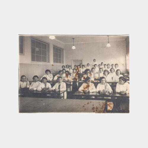 1940 Beyaz Önlüklü Kız Öğrenciler Tıp Konulu Fotoğraf