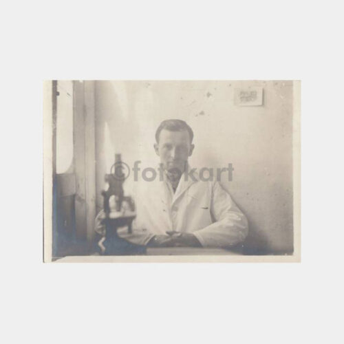 1927 Doktor ve Mikroskop -Alaşehir- Tıp Konulu Fotoğraf