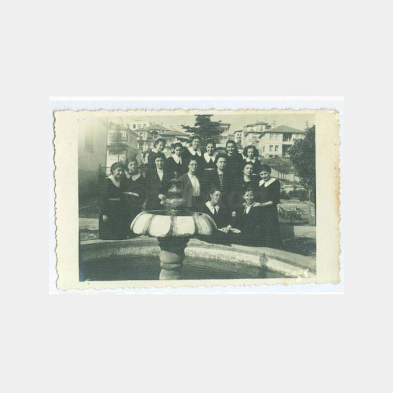 1930 İzmir Kız Okulu Grup Fotoğraf