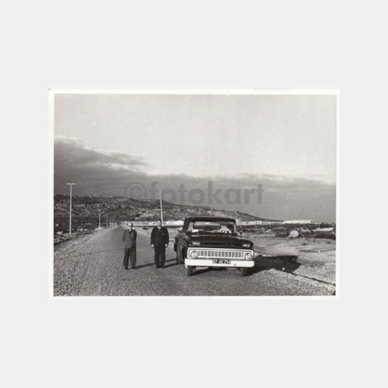 1960 Antalya Plakalı Jeep Araç Görünüş Fotoğraf