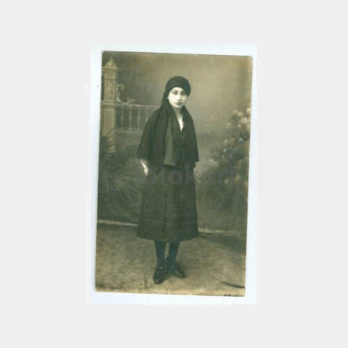 1928 Çarşaflı Genç Kız Stüdyo Fotoğraf