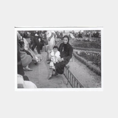 1931 Taksim Parkı Dinlenen Büyükanne Kartpostal