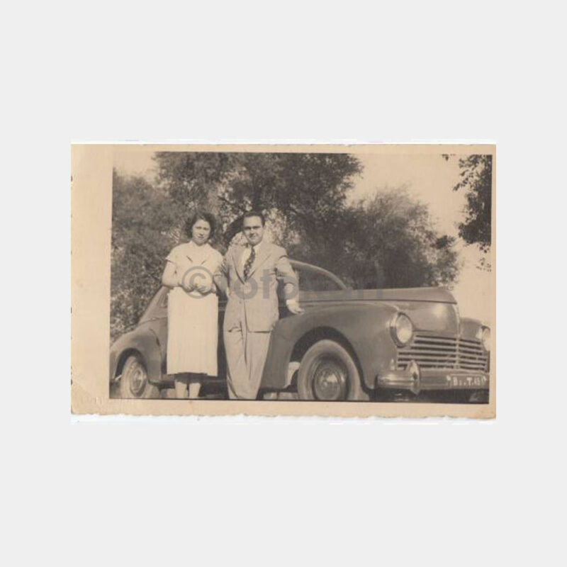 1950 İzmir Aile Eski Otomobil Konulu Fotoğraf