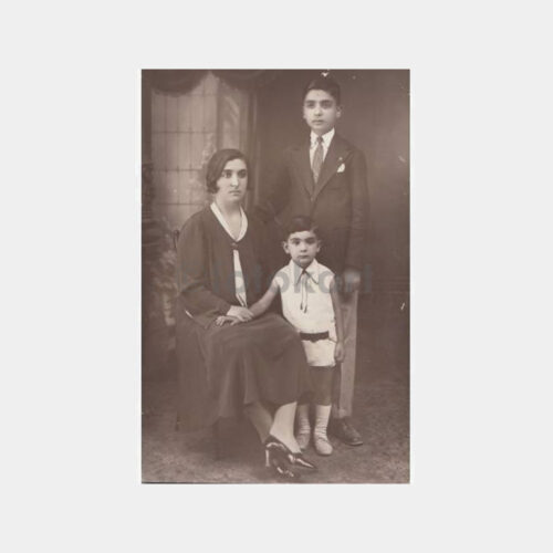 1930 Aile Konulu Stüdyo Fotoğraf