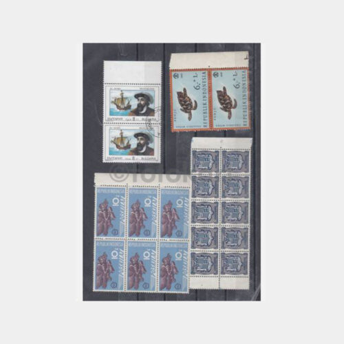 Dünya Gemi ve Hayvanlar Pulları Blok - 20 Adet