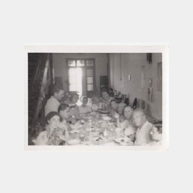 1950 İzmir Aile Yemeği Konulu Fotoğraf