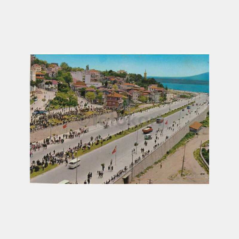 1970 İzmit Ana Caddesi Görünüş Kartpostal
