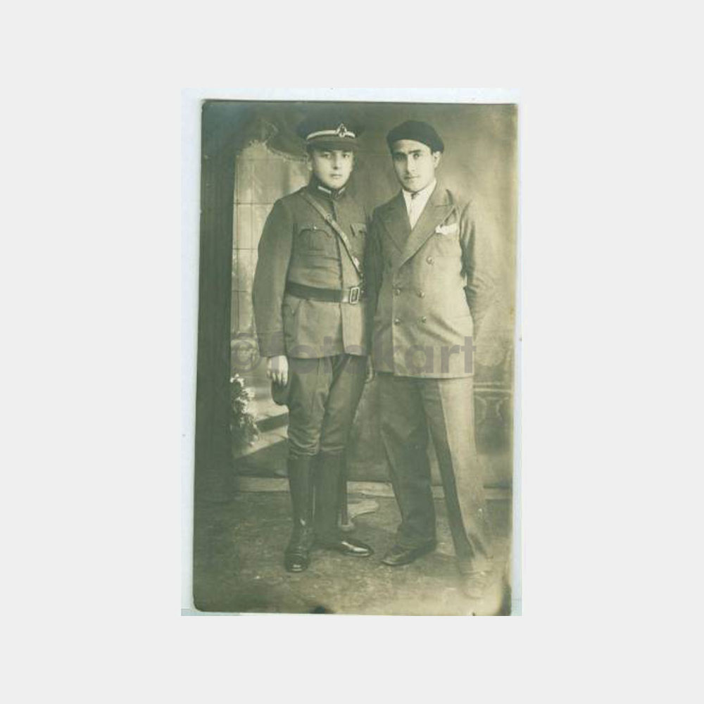 1930 Subay ve Bay Görünüş Fotoğraf