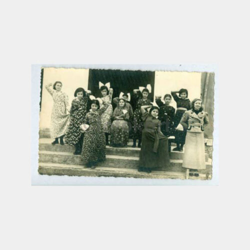 1940 Susurluk Okul Folklor Grubu Fotoğraf