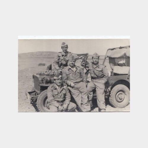 1940 Askeri Jeep Oto Araç Konulu Fotoğraf