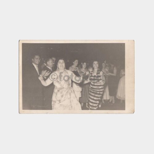 1950 Beyoğlu Eğlence Kültürü Konulu Fotoğraf