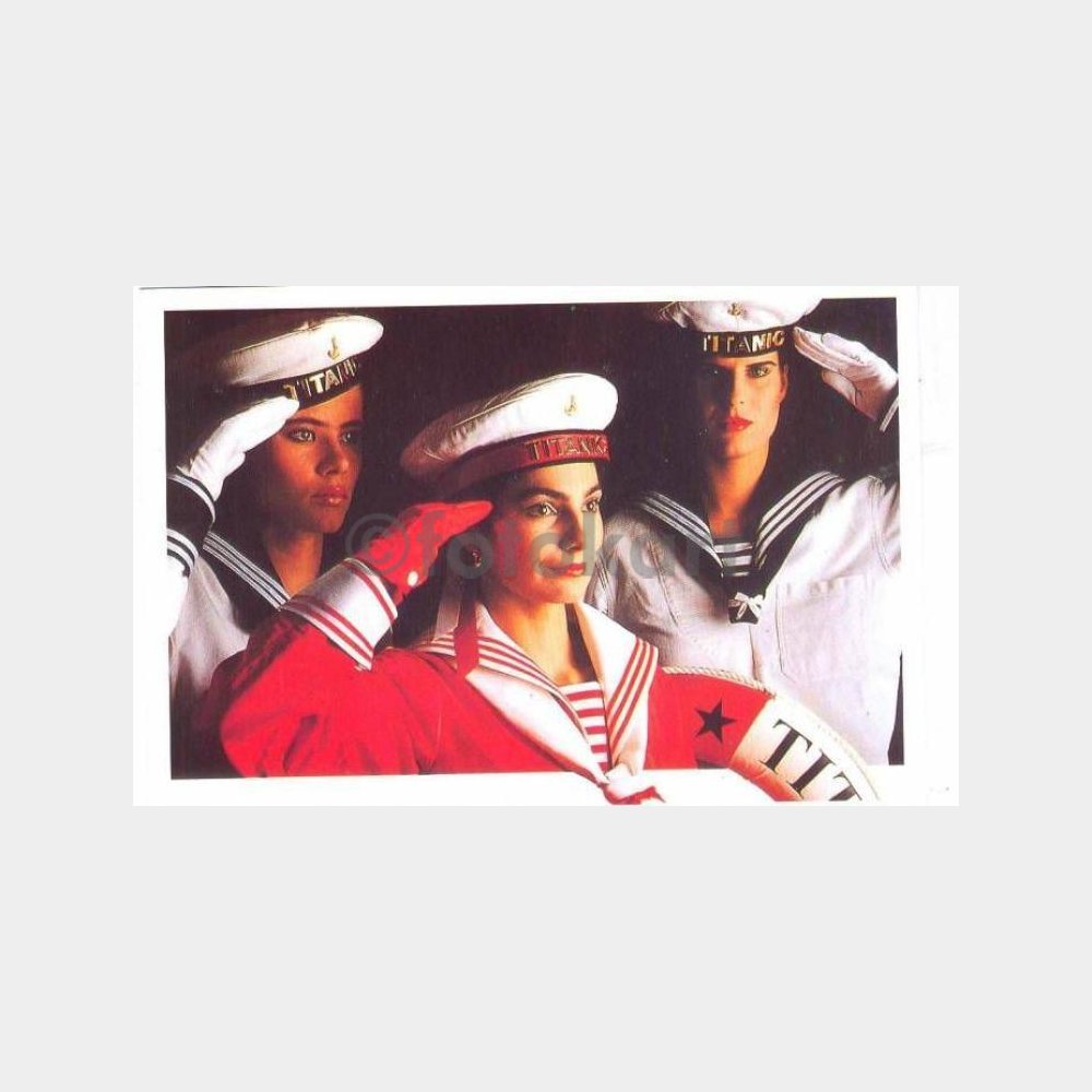 Titanik Şapkalı Denizci Kızlar Yeni Kartpostal
