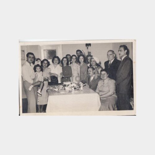 1952 Ermenice Yazılı Ev Yaşamı Konulu Fotoğraf