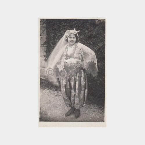 1940 Folklor Genç Kız Konulu Fotoğrafı