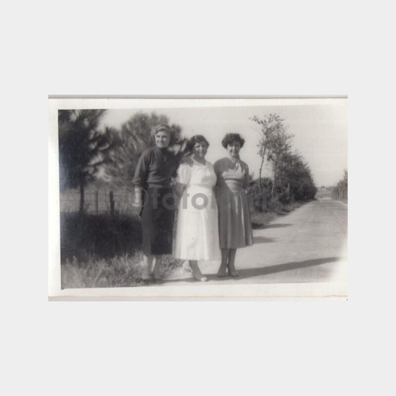 1950 Bostancı Gülleri Kadınlar Konulu Fotoğraf