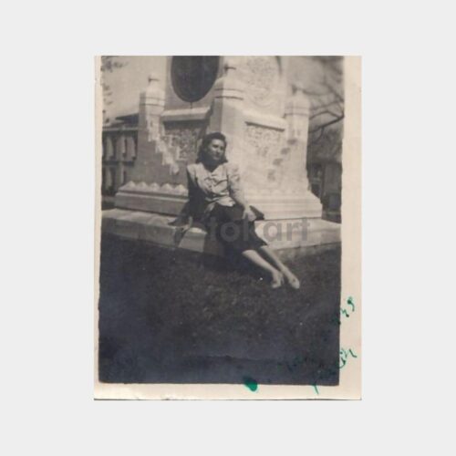 1949 Fatih Abide Önü Kadın Konulu Fotoğraf