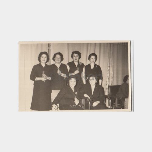 Öğretmen Kadınlar Grubu Konulu Fotoğraf