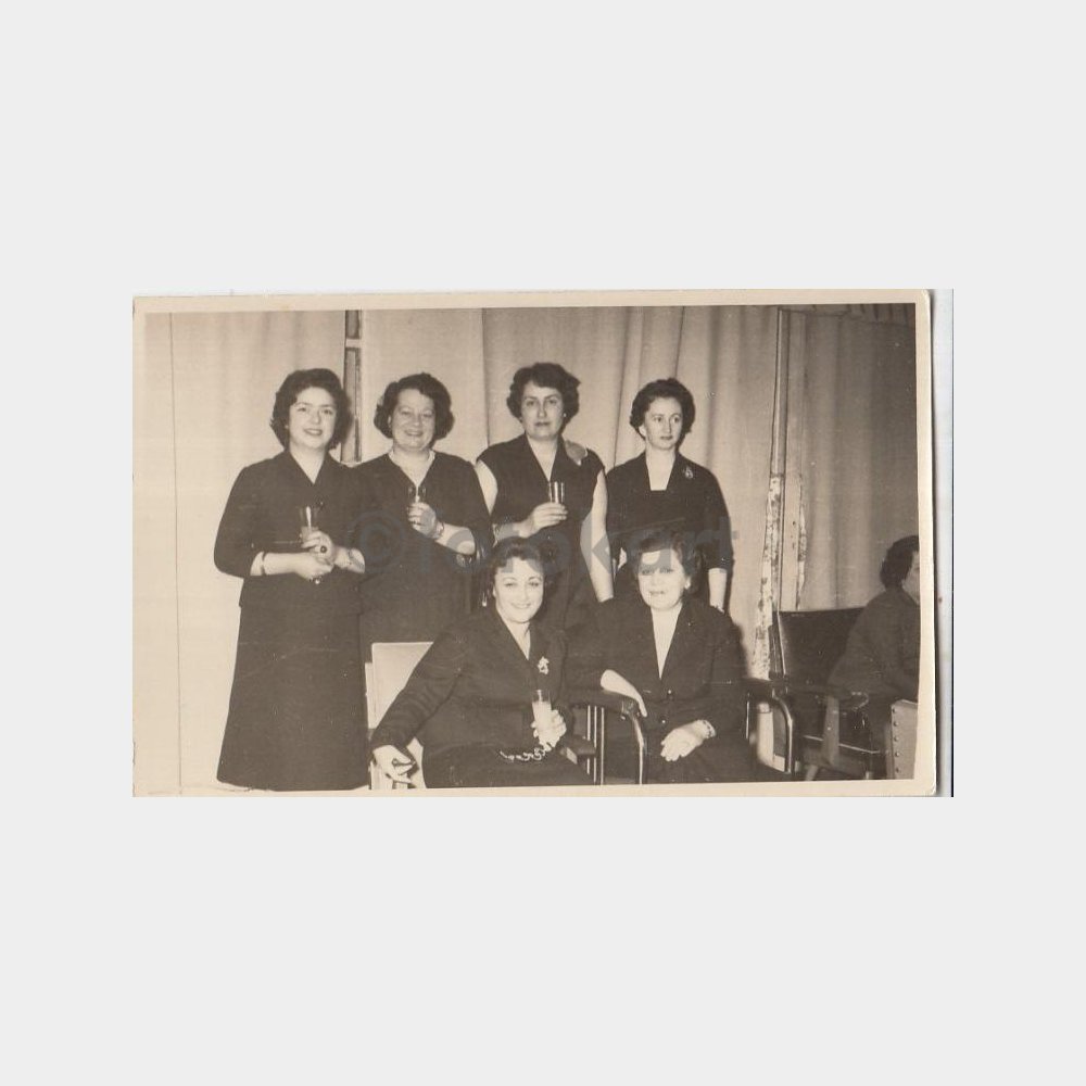 Öğretmen Kadınlar Grubu Konulu Fotoğraf