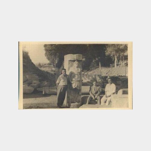 Tarihi Eserler ve Üç Bay Hatıra Fotoğraf