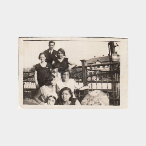 1935 Tarihi Ev Gençler Albüm Fotoğrafı