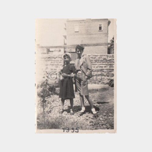 1935 Tarihi Ev Gençler Albüm Fotoğrafı