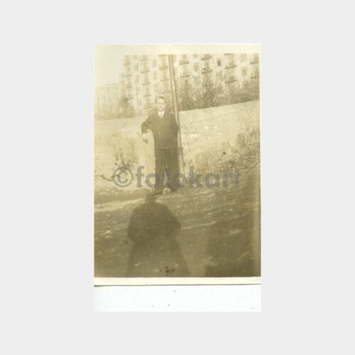 1935 Tarihi Bina Önünde Bay Fotoğraf