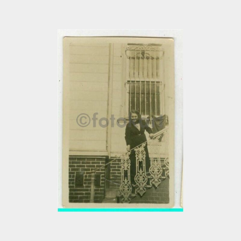 1933 Türk Lisesi Tarihi Bina Konulu Fotoğraf