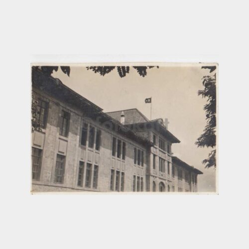 1931 Türk Bayraklı Tarihi Bina Fotoğraf