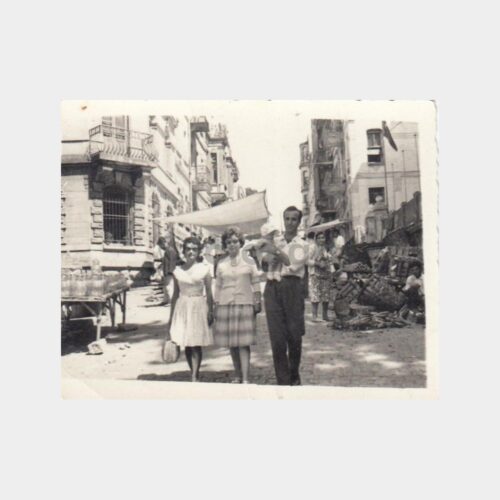 1973 Çarşı Pazar Yerinde Aile Fotoğrafı