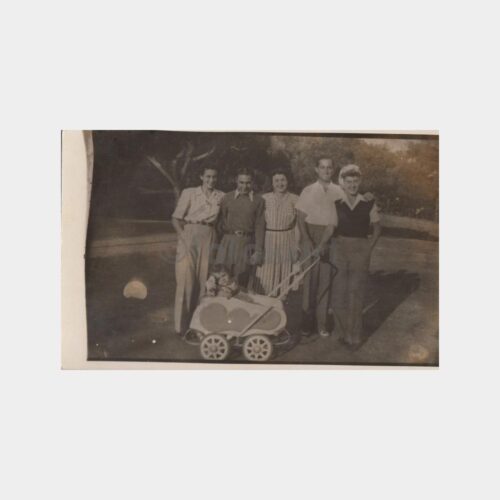 1947 Çocuk Arabası Aile Gezisi Fotoğrafı