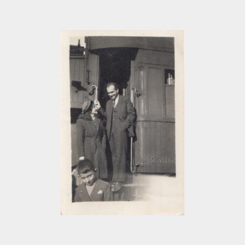 1940 Tren Vagonu Aile Konulu Fotoğraf