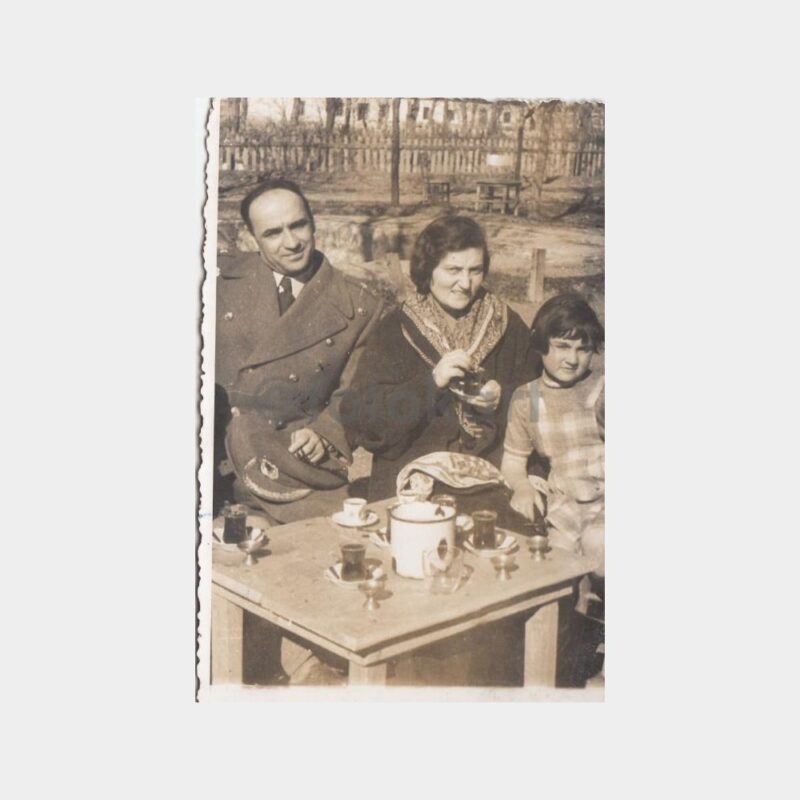 1955 Aşkale Aile Çay Bahçesi Konulu Fotoğraf