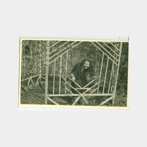 1938 Beylerbeyi Aile Kadın - Ev Bahçesi Fotoğraf