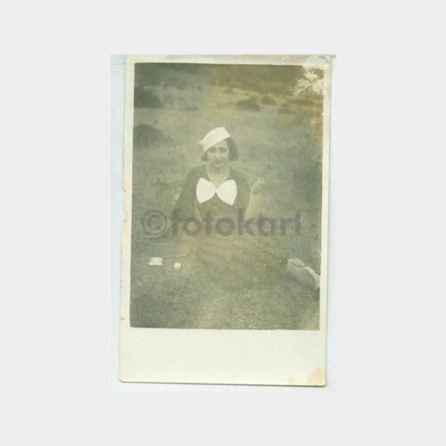 1938 Beylerbeyi Aile Kadın - Ev Bahçesi Fotoğraf