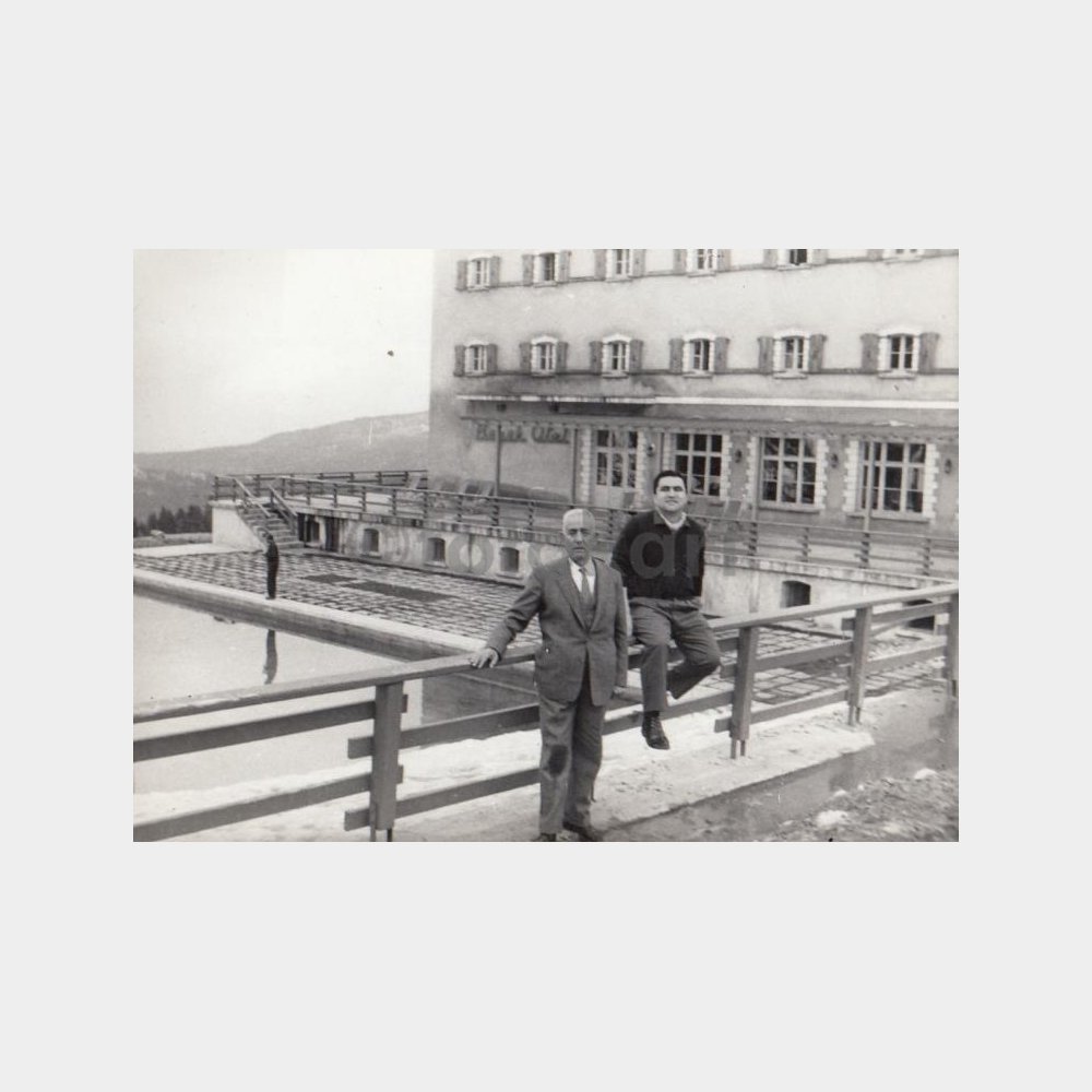 1945 Bursa Uludağ Büyük Otel Önünde 3 Adet Fotoğraf - Görsel 3