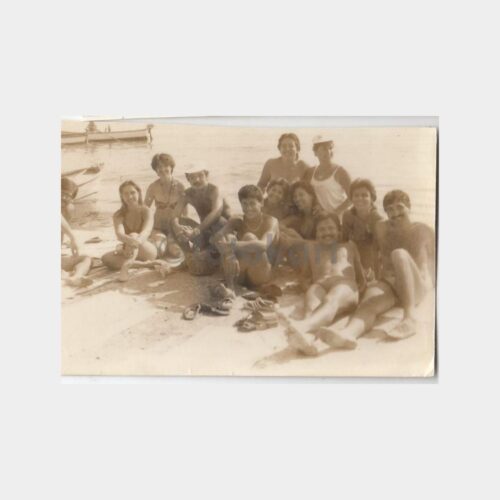 Plaj Grubu Konulu Fotoğraf