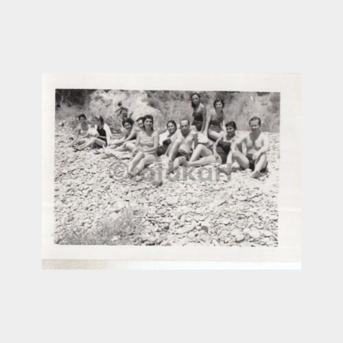 1960 Plajda Grup Konulu Fotoğraf