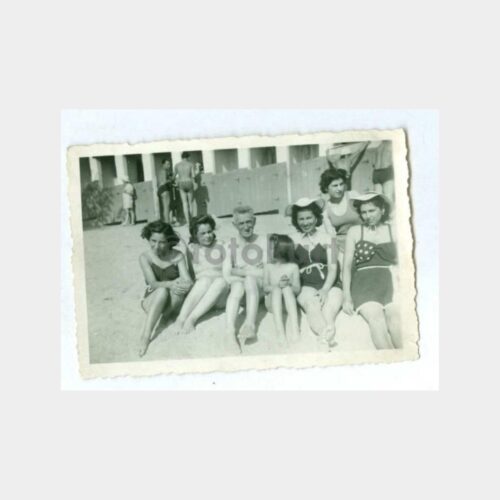 1940 İstanbul Plaj - Grup Görünüş Fotoğraf