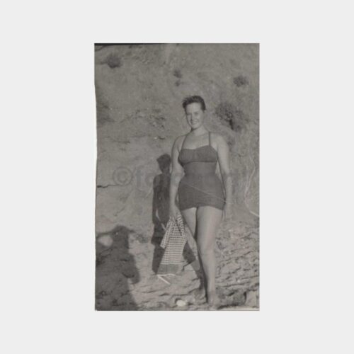 1955 Plaj Kadın Konulu Fotoğraf