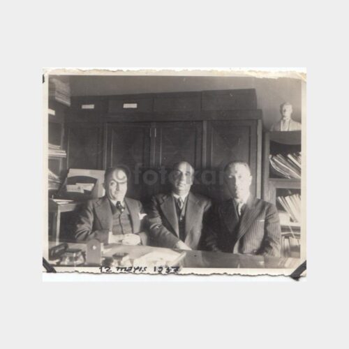 12 Mayıs 1937 Ünlü Kişiler Konulu Fotoğraf