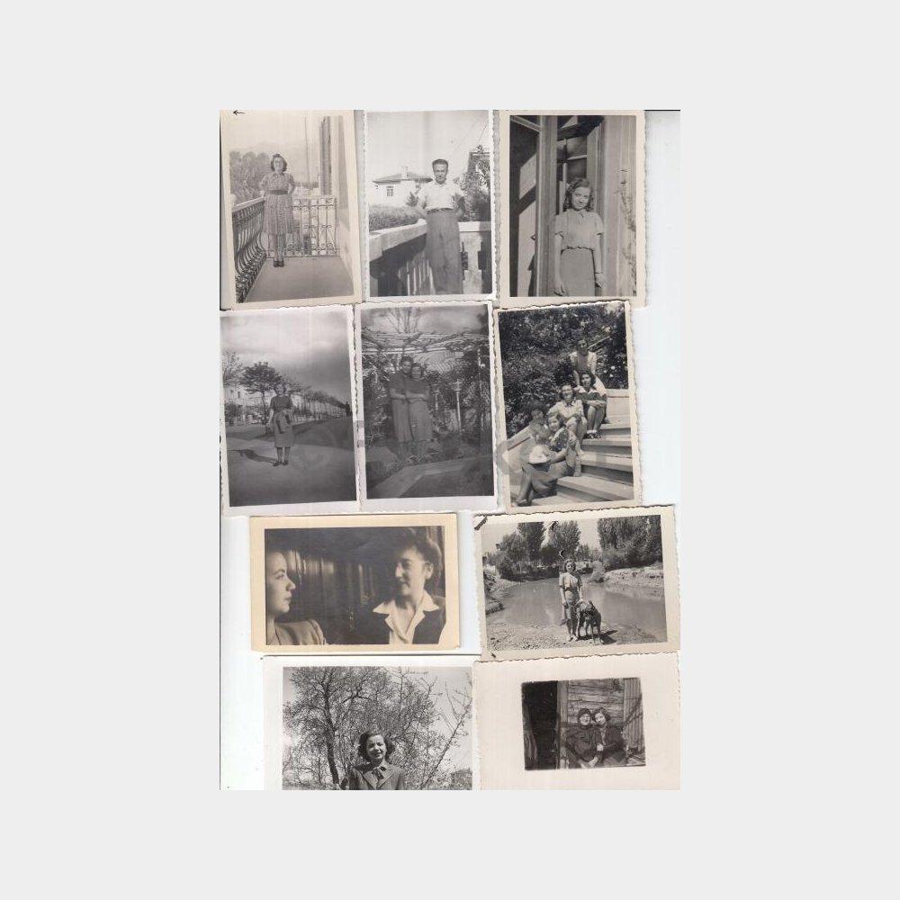 1940 Aile Albümünden Çıkma Fotoğraflar Lotu (22 Adet)