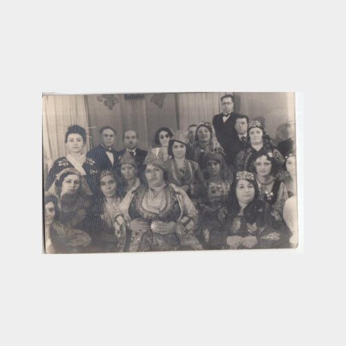 1940 Folklor Giyimli Kadınlar Grubu Fotoğraf