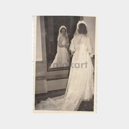 1952 Aynada Gelin Görünüşü Fotoğraf
