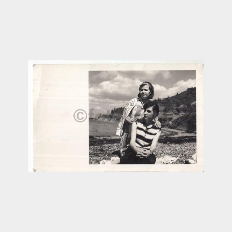 1961 Gölcük Sahilde Kadınlar Fotoğraf