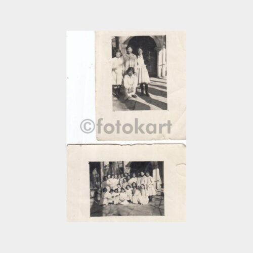 Beyaz Önlüklü Kız Öğrenciler Fotoğraf