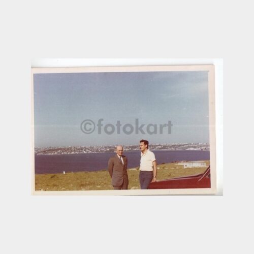 1963 Sahilde Baylar Konulu Fotoğraf