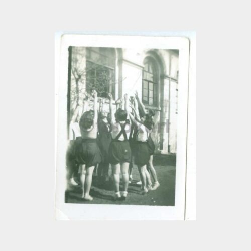 1930 Kız Öğrenciler Beden Dersinde Fotoğraf